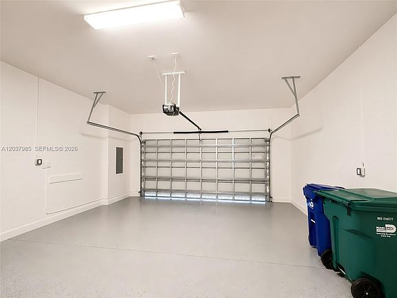 4th image of 8185 NW 42nd St