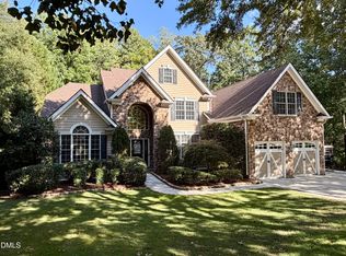 8208 Last Oak Ct, Raleigh, NC 27613