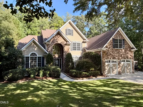 8208 Last Oak Ct, Raleigh, NC 27613