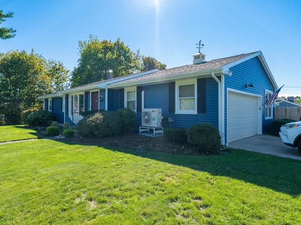 95 Caroline Ave, Somerset, MA 02725