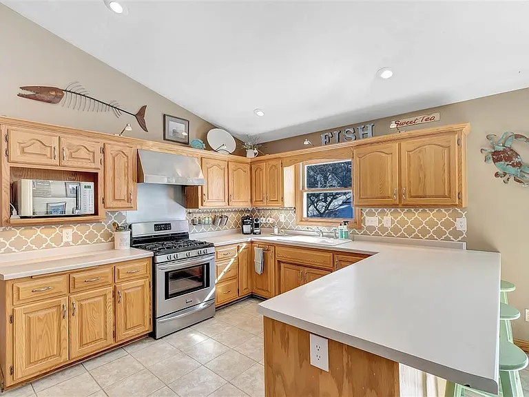 2655 Saint Ann Dr — Photo 3