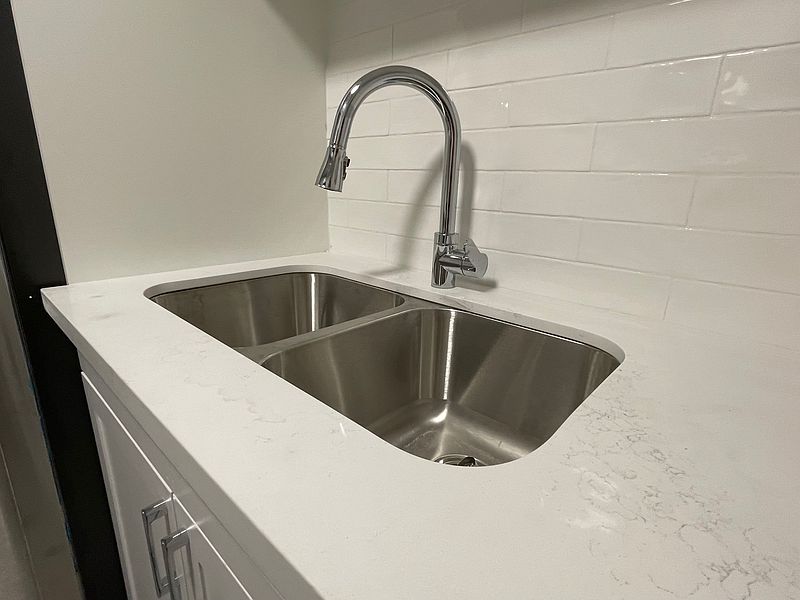 Peterborough Apartment for rent - 3 Bedrooms — photo 3
