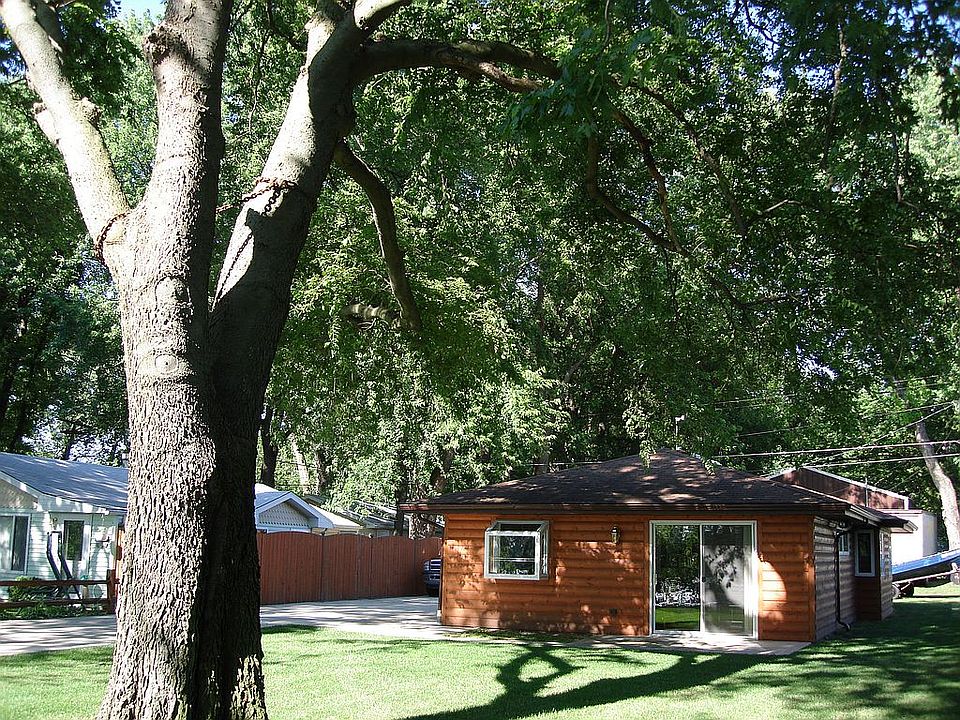 1st image of 1811 Lakewood Dr