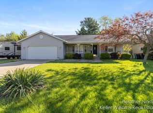 2063 Tyler St, Jenison, MI 49428