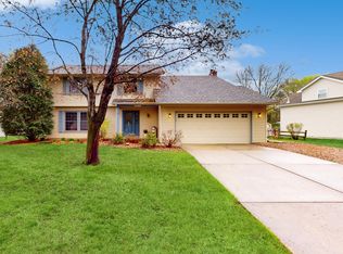 10806 Quaker Ln N, Maple Grove, MN 55369