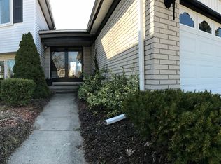 24716 Pamela St, Brownstown, MI 48134