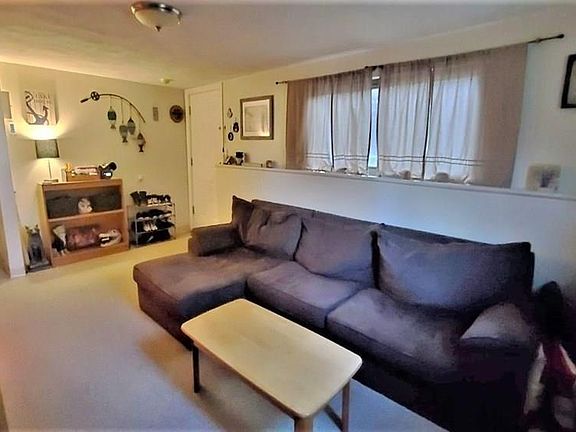 5th image of 165 South St APT 10