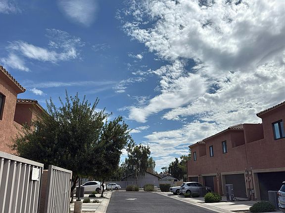 5th image of 16235 N 30th Ter
