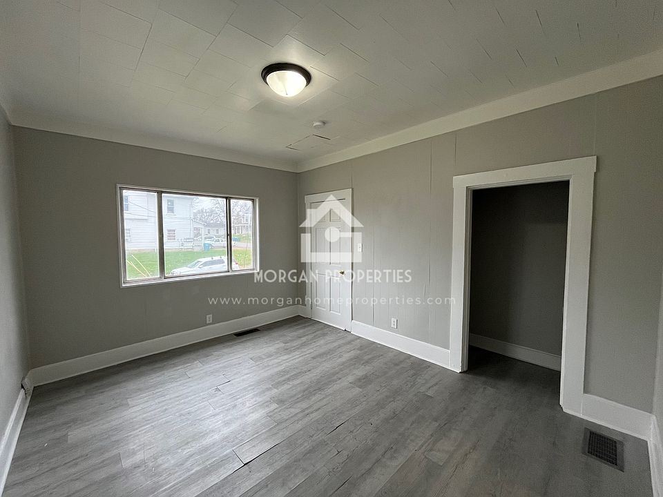 1st image of 1104 Thornburg St