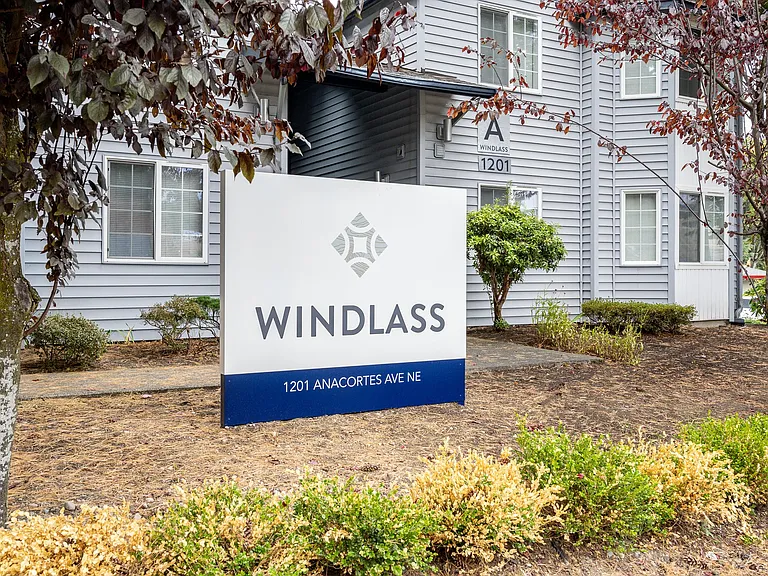 Windlass — Photo 1