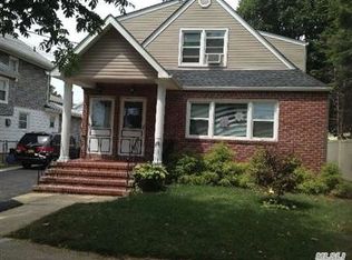 222 Cleveland Ave APT 1, Mineola, NY 11501