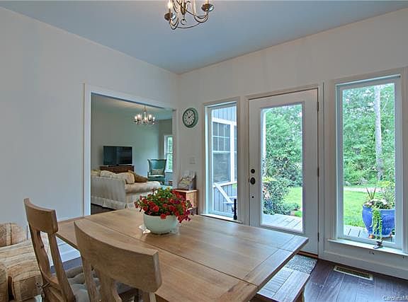 3rd image of 12 Dunleer Ln