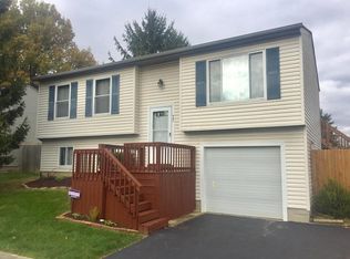 942 Pebblelane Dr, Worthington, OH 43085