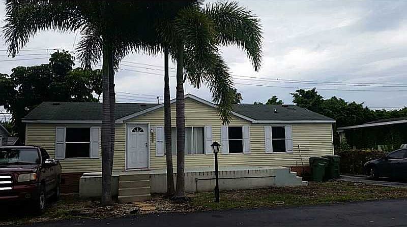 1st image of 220 NE 12th Ave Lot 218