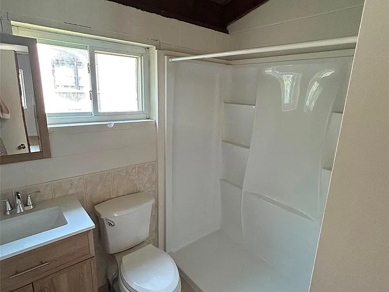 42 Congers Rd #8 — Photo 4