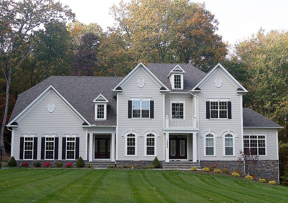 2nd image of 41632 Catoctin Springs Ct