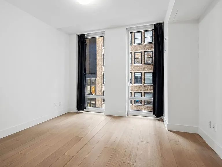 15 W 61st St #6O — Photo 7