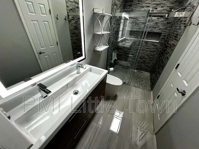 10772 W Berry Ave — Photo 14