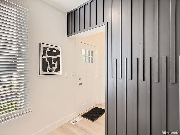 4th image of 1054 Mariposa Street