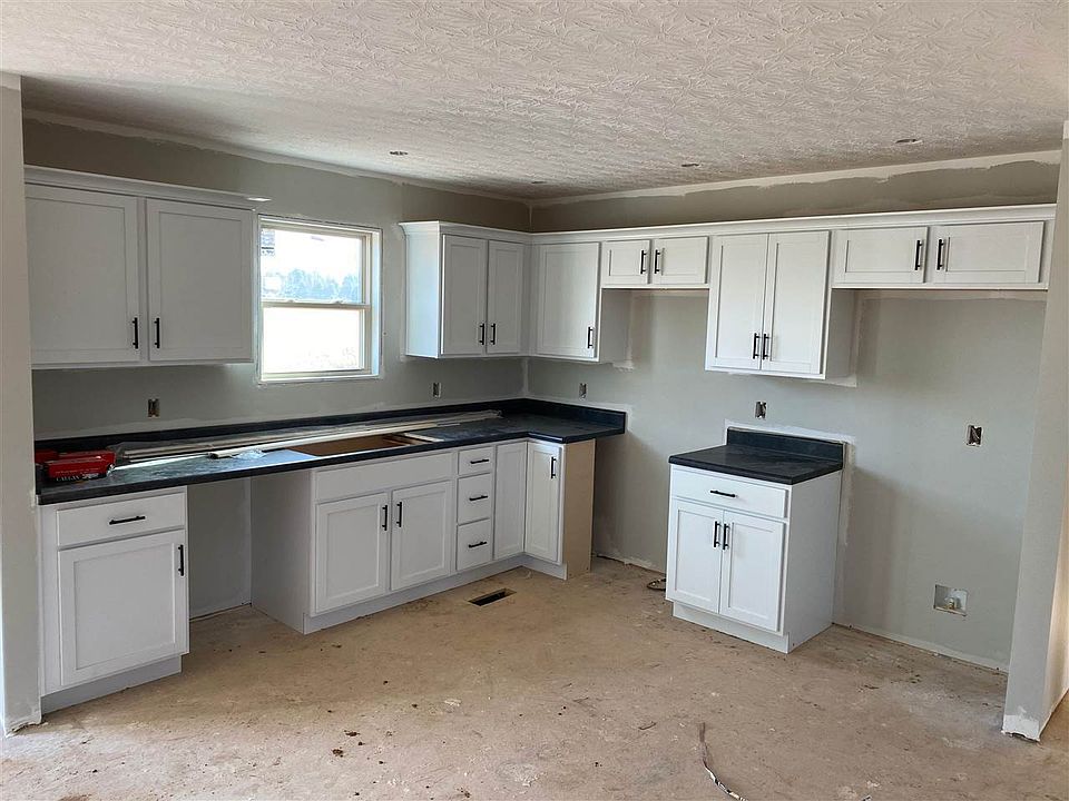 2nd image of 588 Northridge Dr