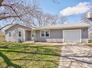 1020 Clark Cir, Underwood, IA 51576