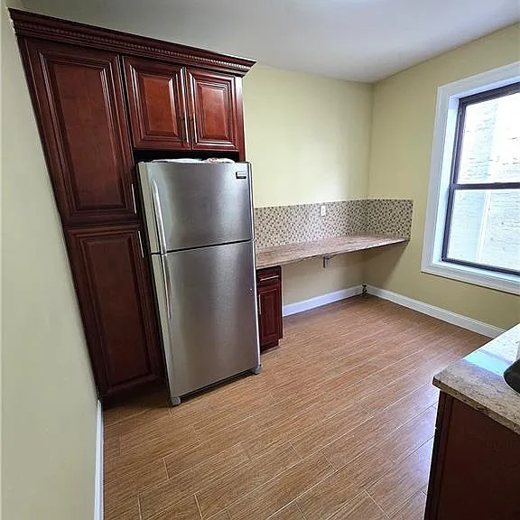 316 E 94th St #2R — Photo 2