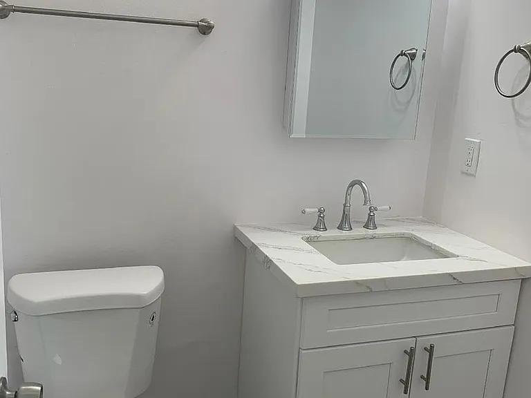 MC 1602 Winona Properties, LLC (140 Hoover) — Photo 8