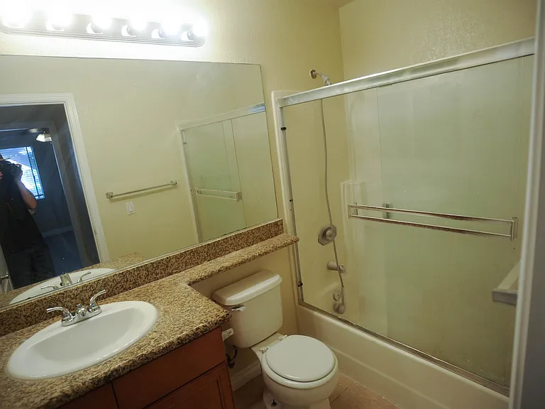 Master bedroom private bathroom