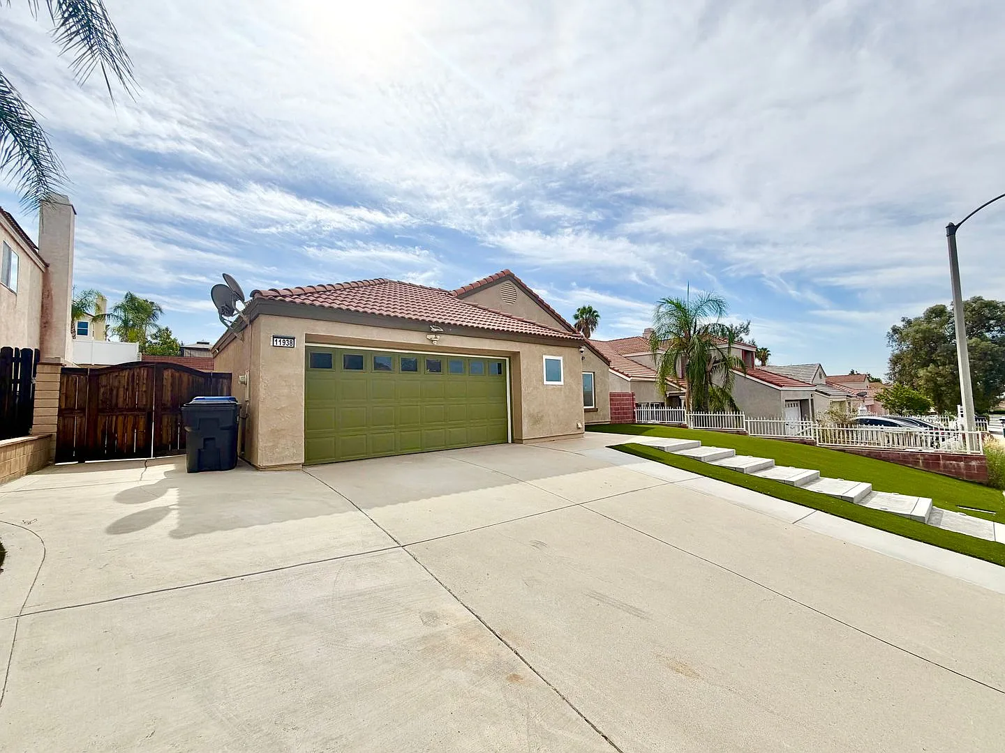 Updated 4-Bedroom Home With Massive Backyard, Open Floor Plan & Modern Kitchen! — Photo 2