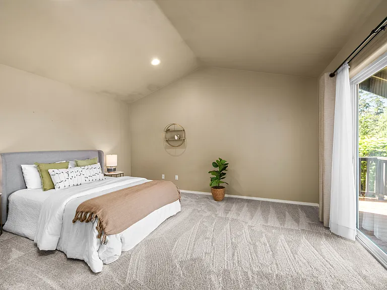 1405 Edwards St — Photo 10