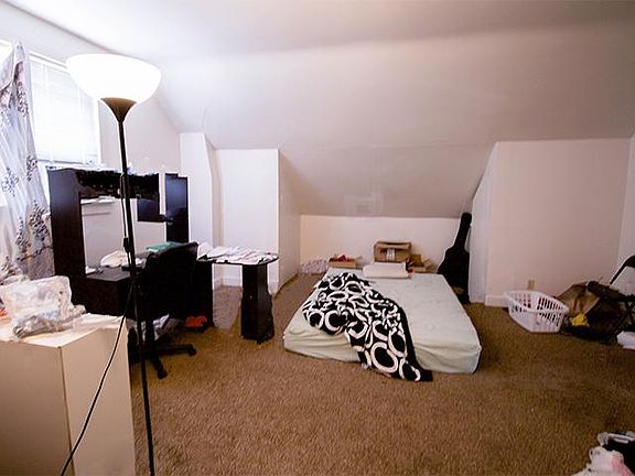 4th image of 235 W Wood St #2