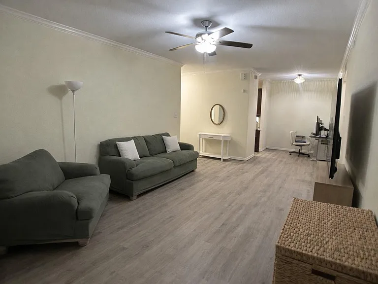 10049 Westpark Dr #111 — Photo 5