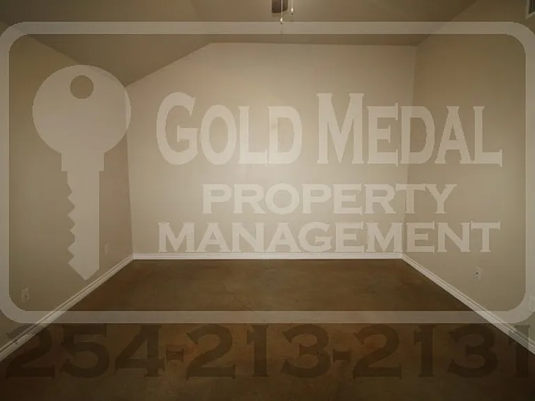 4003 Cambridge Dr — Photo 15
