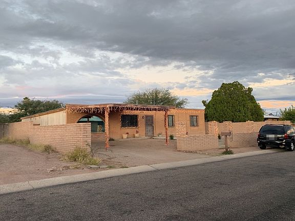 3rd image of 3242 W Calle Cisne