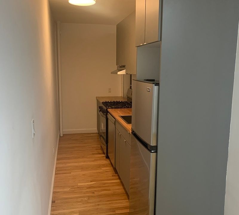 1st image of 200 Haven Ave #Ee6