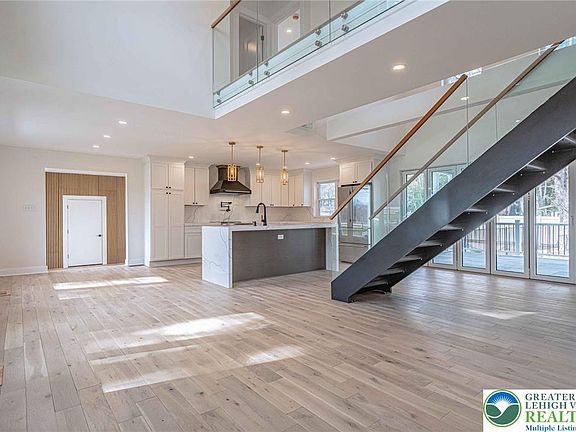 5th image of 300 Witmer Rd