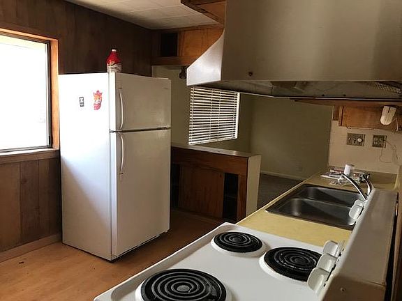 5th image of 553 E Emerson Ave
