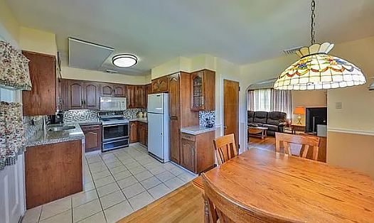 4th image of 4418 Schlegel Ave