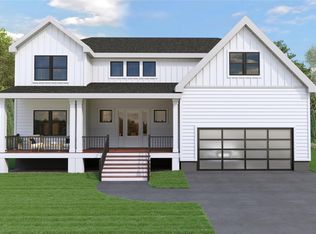 28 Sandpiper Ln, East Quogue, NY