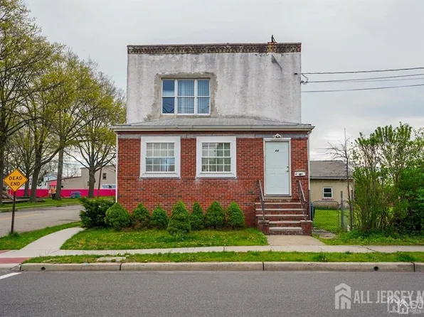 44 E Tappen St, Port Reading, NJ 07064