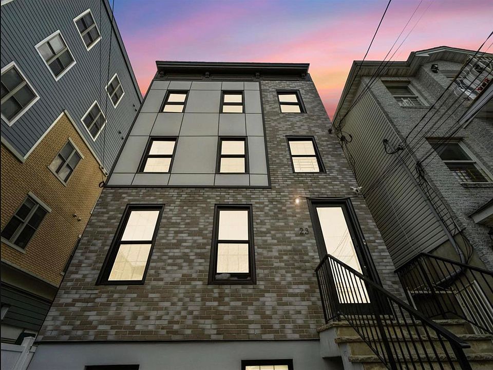1st image of 23 Westervelt Pl