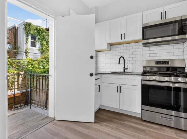 5247 Cedar Ave Floor 1, Philadelphia, PA 19143
