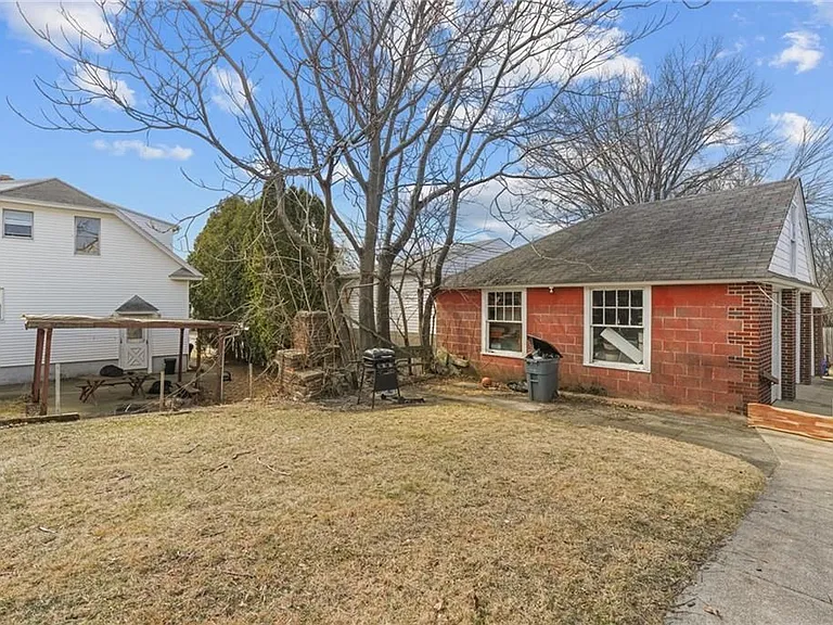 196 Wardlaw Ave — Photo 20