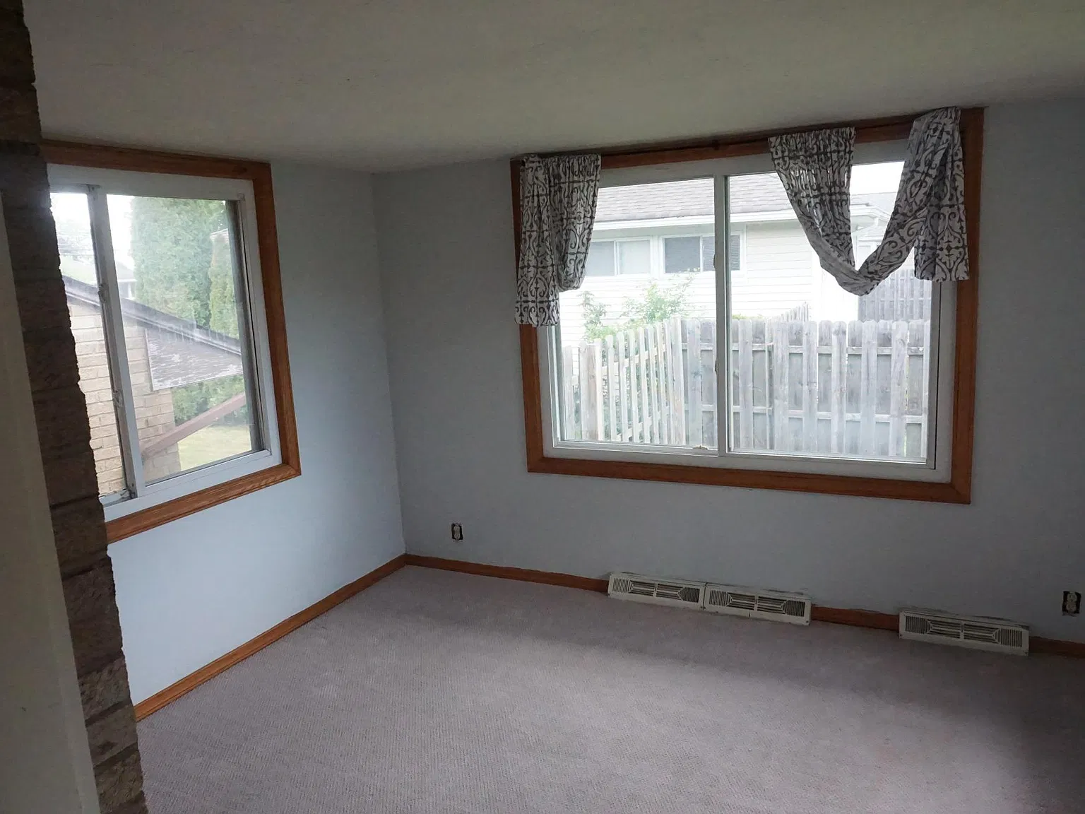 11140 Glamer Dr — Photo 2