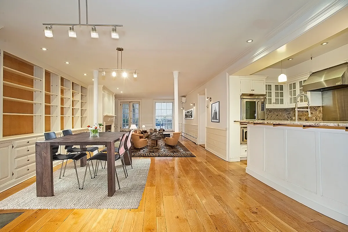 27 West Tenth Street — Photo 1