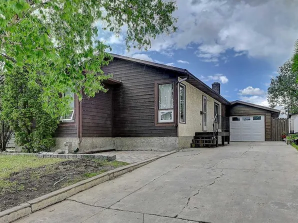 12136 S 94a St, Grande Prairie, AB T8V 5C3