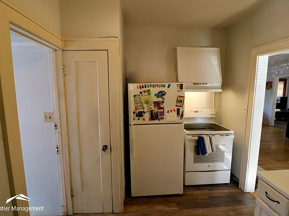 3rd image of 1821 Anderson Ave