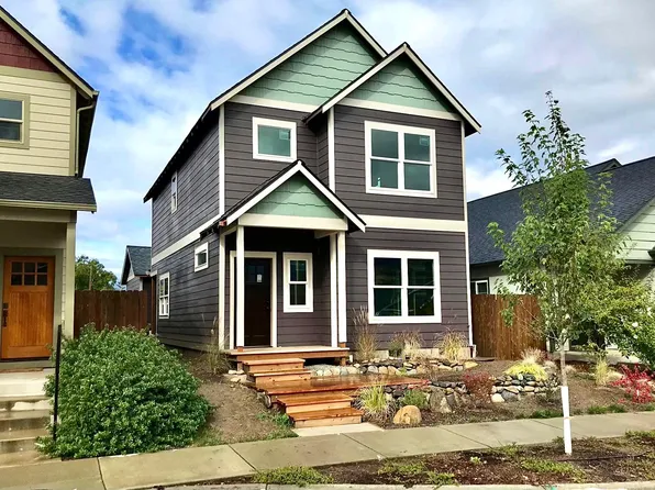 245 Wintersage Cir, Talent, OR 97540