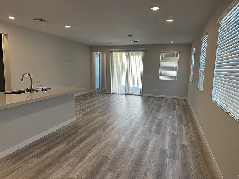 8417 Vanhoy Creek St — Photo 15