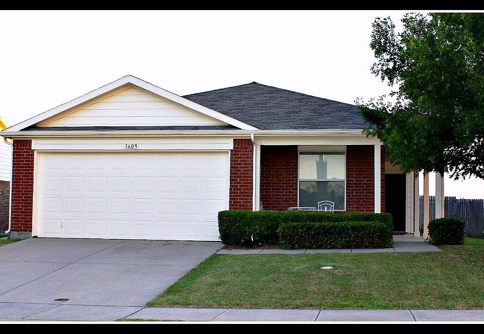 1st image of 3609 Sonoma Dr